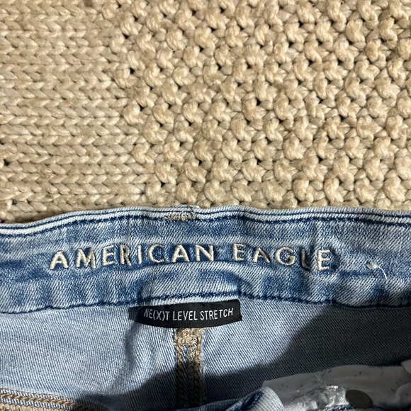 American Eagle Curvy Hi-Rise Shortie Denim Shorts Size 0 024 - Picture 3 of 5